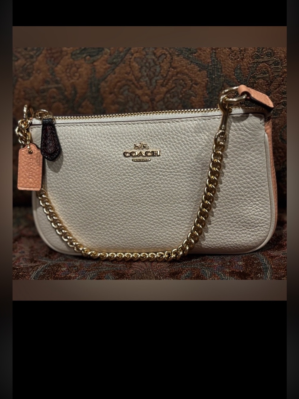 FINALPRICE🔥NWT Coach Nolita 19 White and Peach Wristlet with Gold Chain